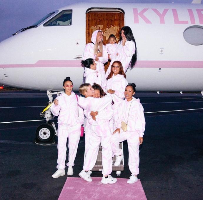 Kylie Jenner'ın Markası KylieSkin İçin Düzenlediği Partiden Detaylar