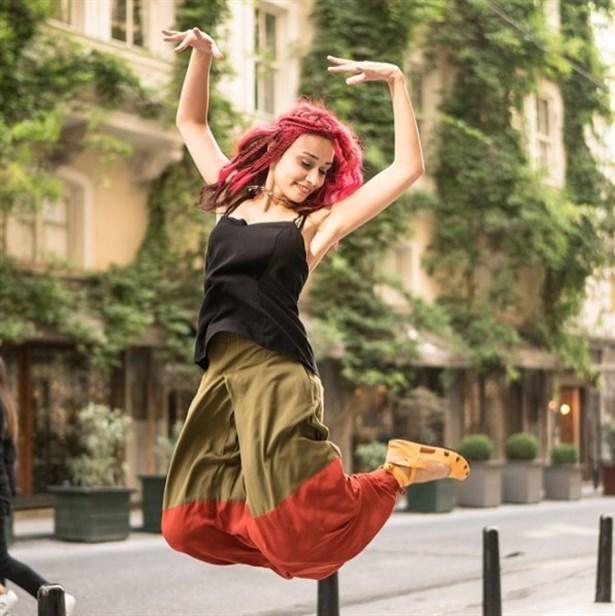 Sadece 2 Parçayla Muhteşem Tarzlar Yaratma Yeteneği!