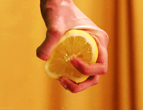 Yaz Sıcaklarından Bunalanların İçlerini Serinletecek Limonata Tarifim!