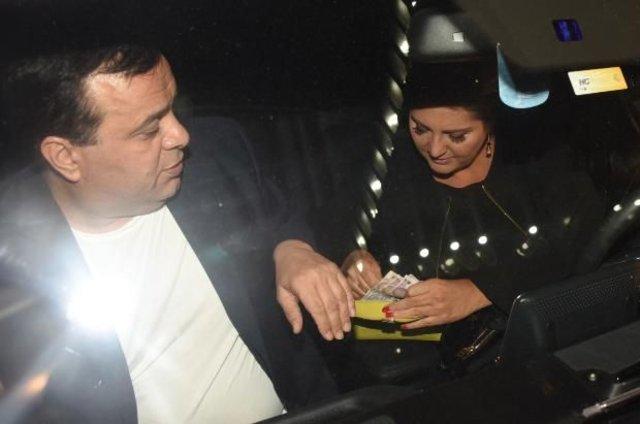 Cepleri Kadar Gönülleri de Zengin Magazin Dünyasının Bonkör İsimleri