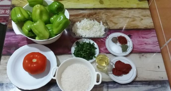 Yaz Sofralarının Vazgeçilmezi Biber Dolması Tarifi