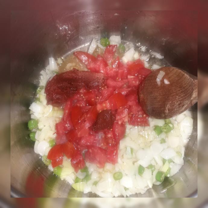 Hem Sağlıklı Hem Lezzetli: Yaz Aylarının Gözdesi, Ayşe Kadın Fasulyenin Yapımı!