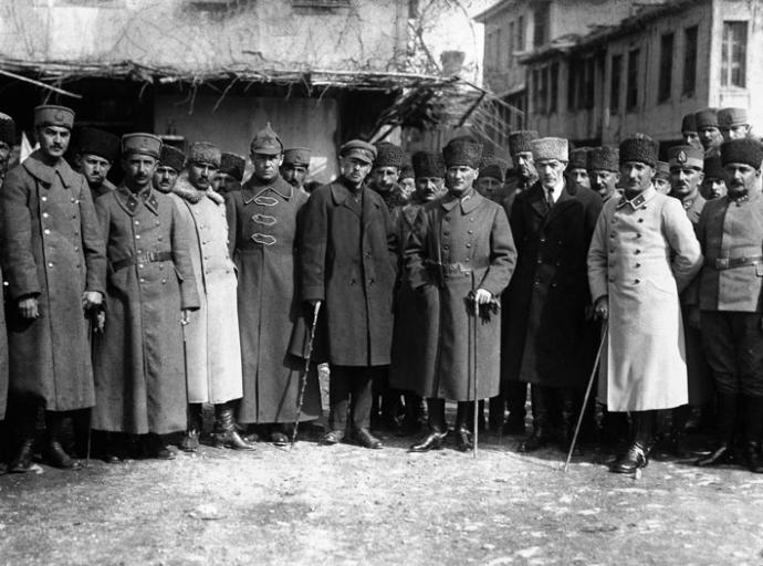 Lozan Antlaşması Barış mı Yoksa Hezimet mi?