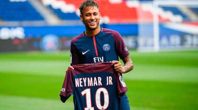 Futbol Tarihinin Astronomik Bedellerle Transfer Olan Futbolcuları!