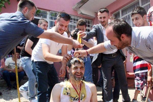 Damadı Düğünden Soğutan Geleneksel İşkenceler
