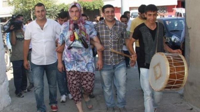 Damadı Düğünden Soğutan Geleneksel İşkenceler