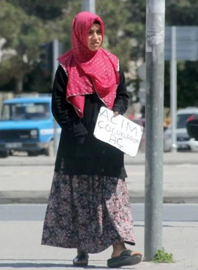 İsveç'te Dilenmek Paralı Oldu!