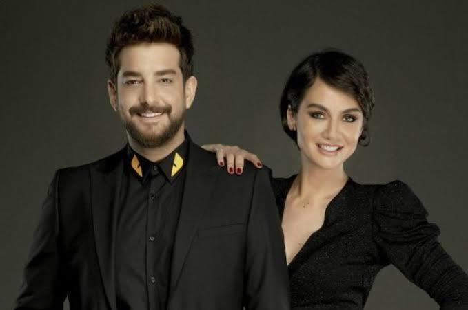 Sesinin Güzelliğiyle Bizleri Büyülerken, Farklı Ruh Hallerini Yaşatan