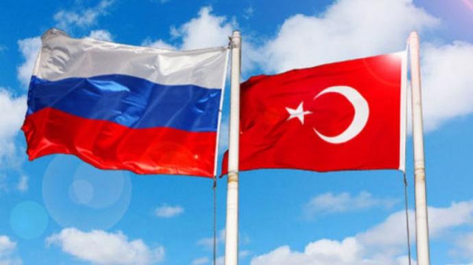 Hizmet (Gri) ve Hususi (Yeşil) Pasaport Sahipleri Rusya'ya Vizesiz Girebilecek