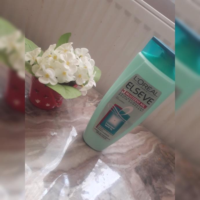 Loreal Paris Elseve-3 Mucizevi Kil Etkili Ağırlaştırmayan Bakım Şampuanı.