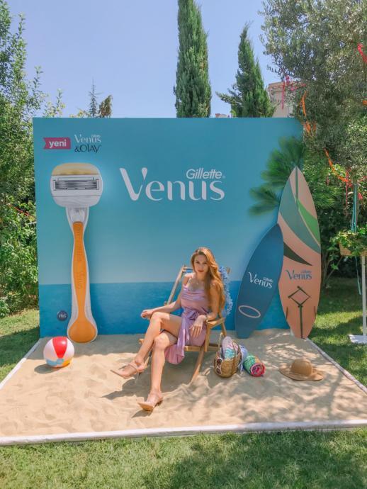 Tatilde Tüy Sorunsalına, Yeni Gillette Venus Comfortglide Olay ile Çözüm!