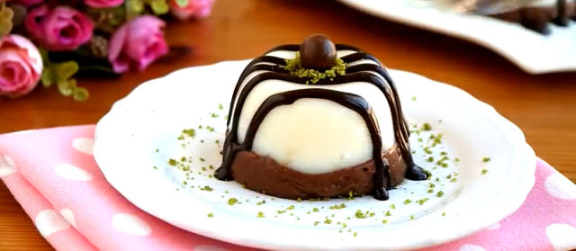 Tatlımız bu şekilde görünecek, üzerini zevkinize göre farklı şekilde süsleyebilirsiniz 😋