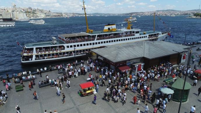 Bayramı İstanbul'da Geçirenler Adalar'a Akın Etti!