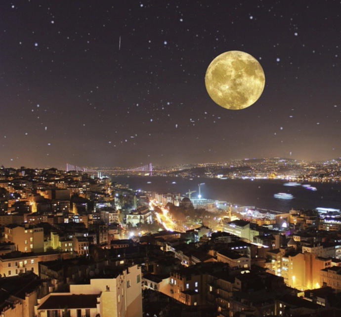 Galata kulesinden gece manzarası (İstanbul)