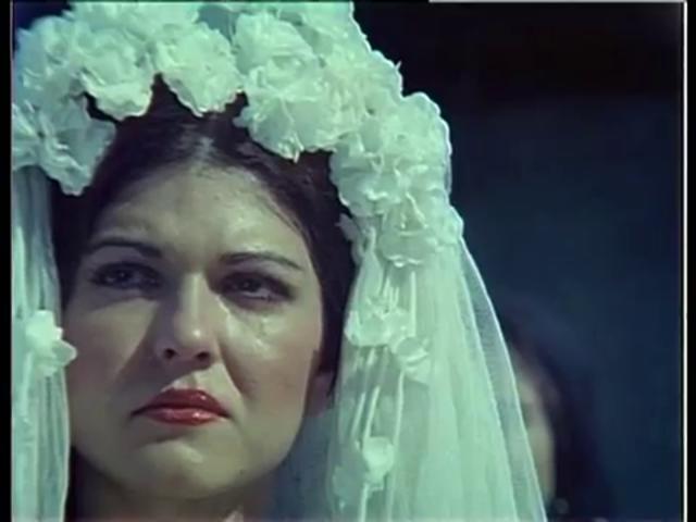 Film Değil Gerçek, İki Kız Kardeş Aynı Adam! Neşe ve Gülden Karaböcek'in Senelerdir Süren Hikayesi