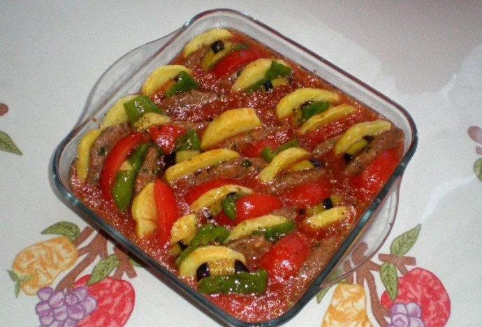 Biri Kebap Mı Dedi? Gelin Hep Beraber Sebzeli Tepsi Kebabımıza Birer Çatal Batıralım!