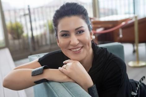 Gülüşüyle Fark Yaratan Gamzeli Ünlüler