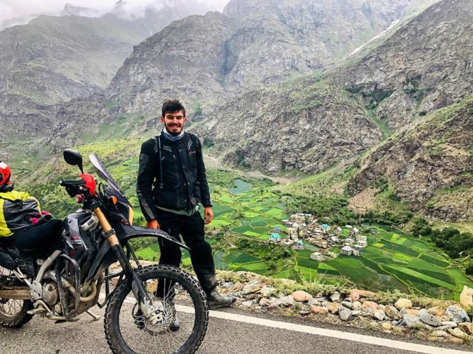 O Yeni Nesil Seyyah: Türkiye'nin En Genç Motosikletli Gezgini Tuna'nın Mistik Orta Asya / İpek Yolu Seyahati Mest Edecek
