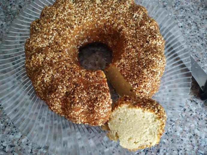 Çayın Yanına Yakışacak Bir Lezzet: Tahinli Susamlı Kek