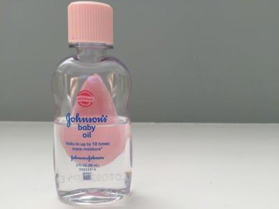 Johnson's Bebek Yağını Yetişkinlerin de Kullanmaları İçin 4 Süper Neden
