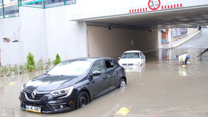 İstanbul'da Sağanak Etkisini Gösteriyor!