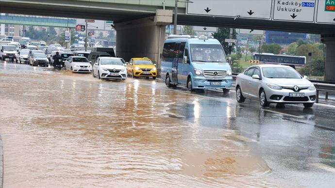 İstanbul'da Sağanak Etkisini Gösteriyor!