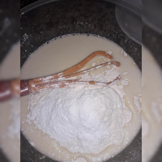 Kolay, Lezzetli ve Yumuşacık Bir Kek: İki Renkli Mozaik Kek Yapımı!