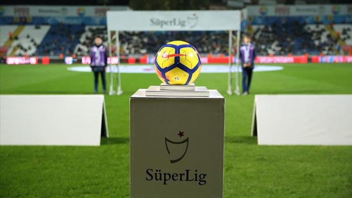 Beşiktaş Bu Akşam Oynanacak Göztepe Maçında Katledilen Emine Bulut İçin Çağrıda Bulundu