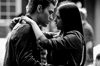 Sence Aşk mı Yoksa Bağımlılık mı?