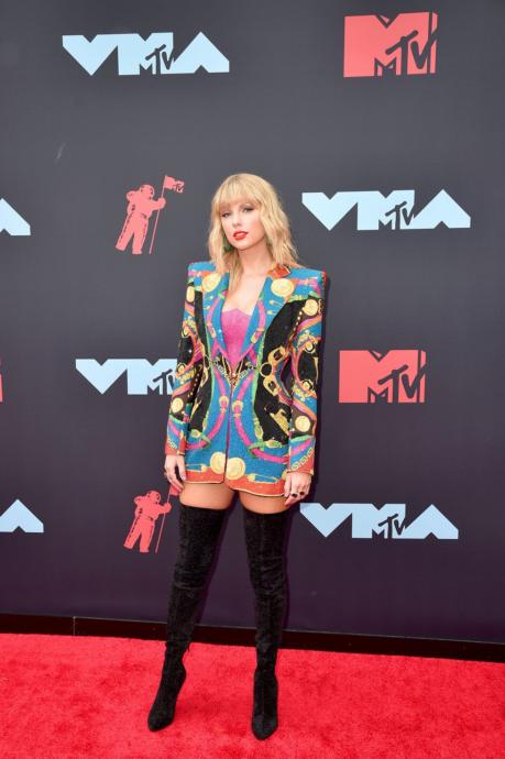 Mercek Altında: 2019 MTV Video Müzik Ödülleri'nin Kırmızı Halı Stilleri!