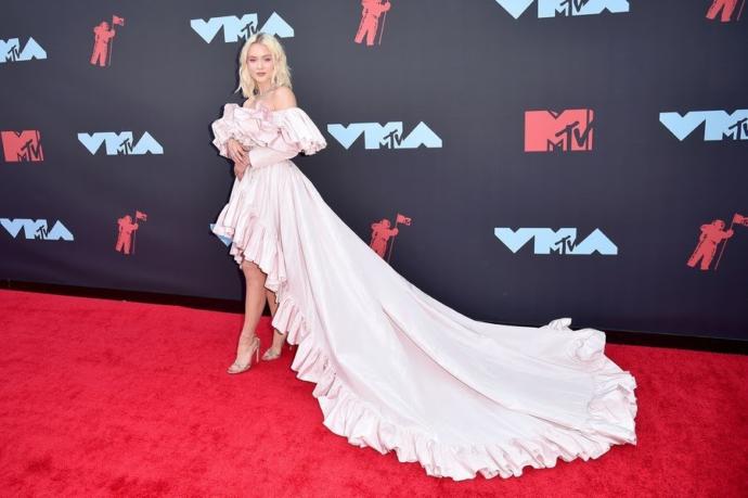 Stil Alarmı: MTV Müzik Ödüllerinde Giydikleri ile Kim Rezil Kim Vezir Oldu?