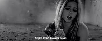 Keşke burada olsan.