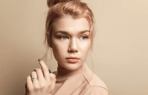 'Yok Gibi Makyaj' / 'No Makeup Makeup'