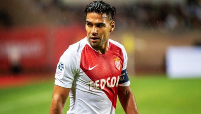 Bu platformda futbol konuşmak nekadar doğru bilmiyorum ama objektif olmak gerekirse bence Falcao bu sezon 1500 gol atar..