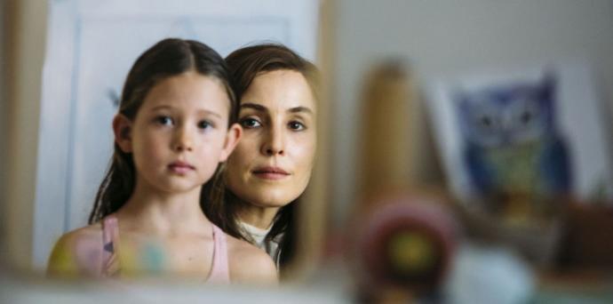 Kız Evladını Kaybeden Bir Annenin Başka Bir Kız Çocuğuna Saplantısı: Angel of Mine