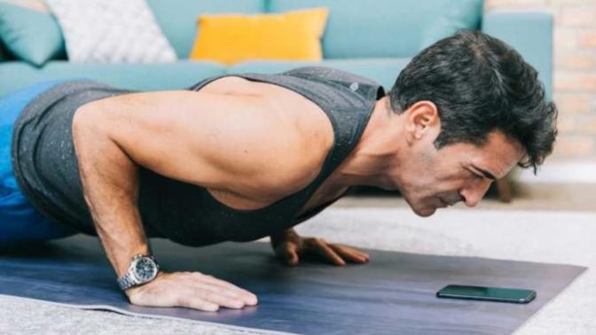 Evde Fit Olmak Zor Değil: Sporu Evde Yaparken Nasıl Hareketler Uygulanabilir?