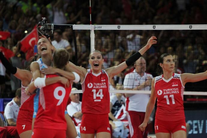 Filenin Sultanları 16 Yıl Sonra Finalde! (Türkiye 3-1 Polonya)