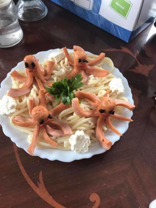 Çocuklar Yemeye Teşvik Edecek Güzel Yiyecek Tabakları!