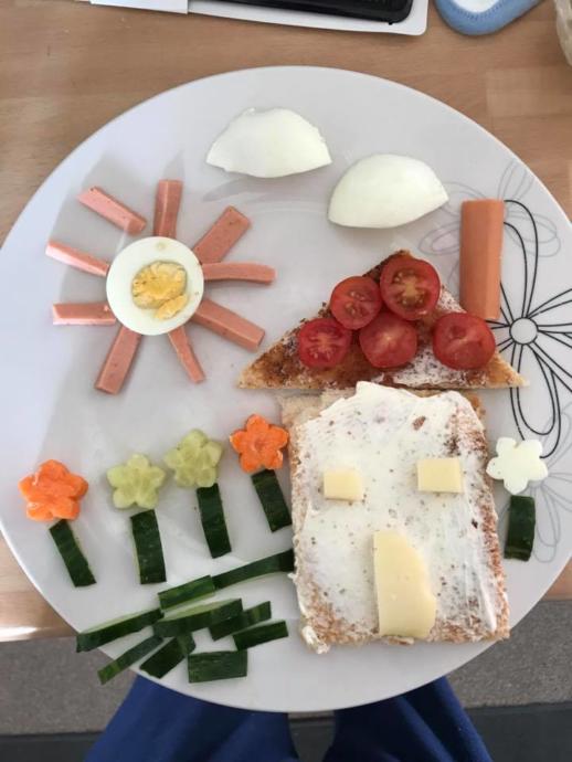 Çocuklar Yemeye Teşvik Edecek Güzel Yiyecek Tabakları!