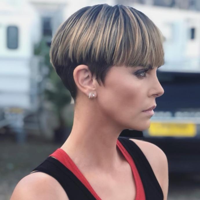 Charlize Theron kısa saç
