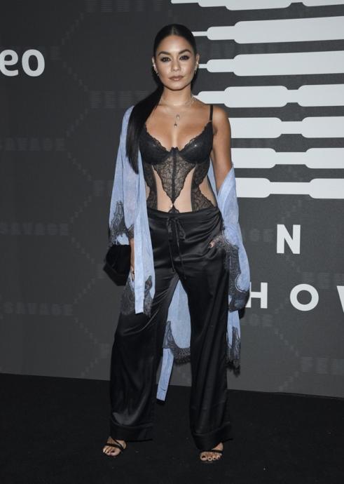 Olay, Olay, Olay: Rihanna'nın Savage x Fenty Defilesine Damga Vuran Stilleri İnceliyorum
