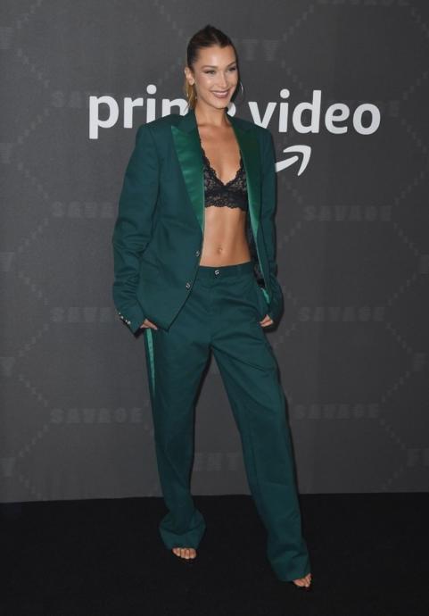 Olay, Olay, Olay: Rihanna'nın Savage x Fenty Defilesine Damga Vuran Stilleri İnceliyorum