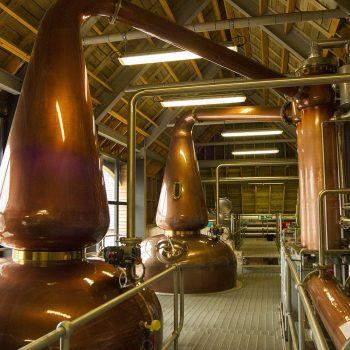 Bunlar mesela viskilerin malt ve suyunun karıştırılıp, alttan ısıtılarak damıtıldığı kazanlar