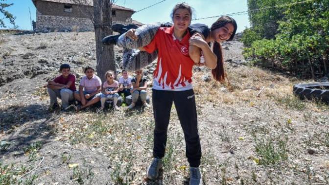 Türk Kadınının Başarı Öyküsü: Yokluklardan Dünya Şampiyonluğuna Yükselen Zeynep Yıldırım