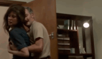 Rahatsız Çift: Hounds of Love