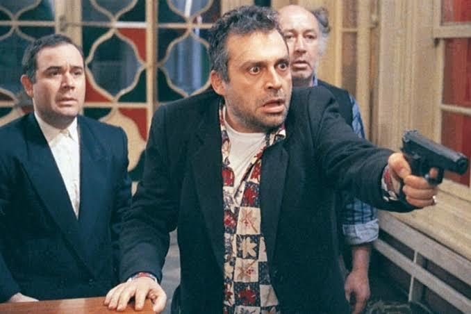 Emmy Adayımız Haluk Bilginer’in Oyunculuğunun Yanında Kalitesi ile de Göz Dolduran 6 İşi!