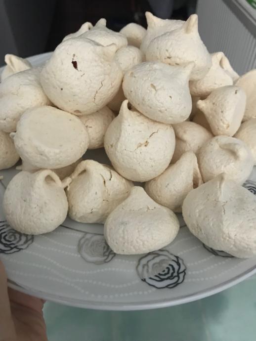 Fransızlar Mereng Der, Biz Beze!