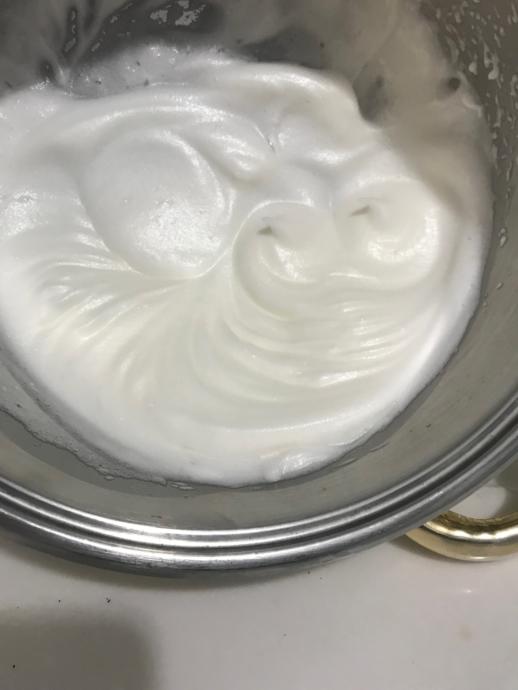 Fransızlar Mereng Der, Biz Beze!