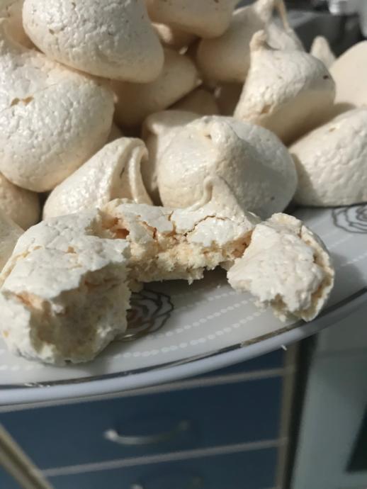 Fransızlar Mereng Der, Biz Beze!