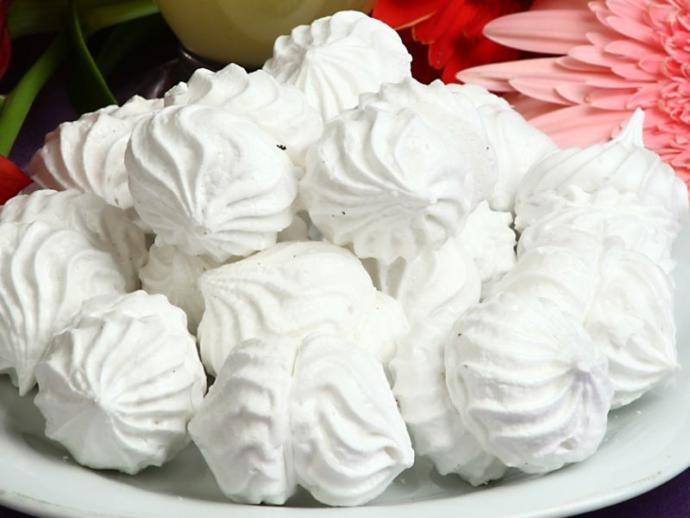 Fransızlar Mereng Der, Biz Beze!